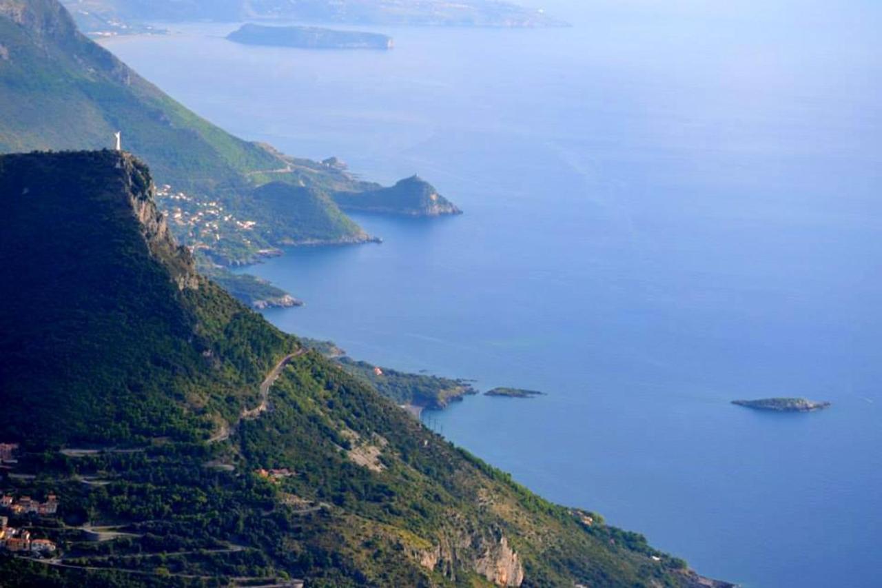 Comfortable Apartment In Maratea With Sea View 95 M² + Parking Exteriör bild